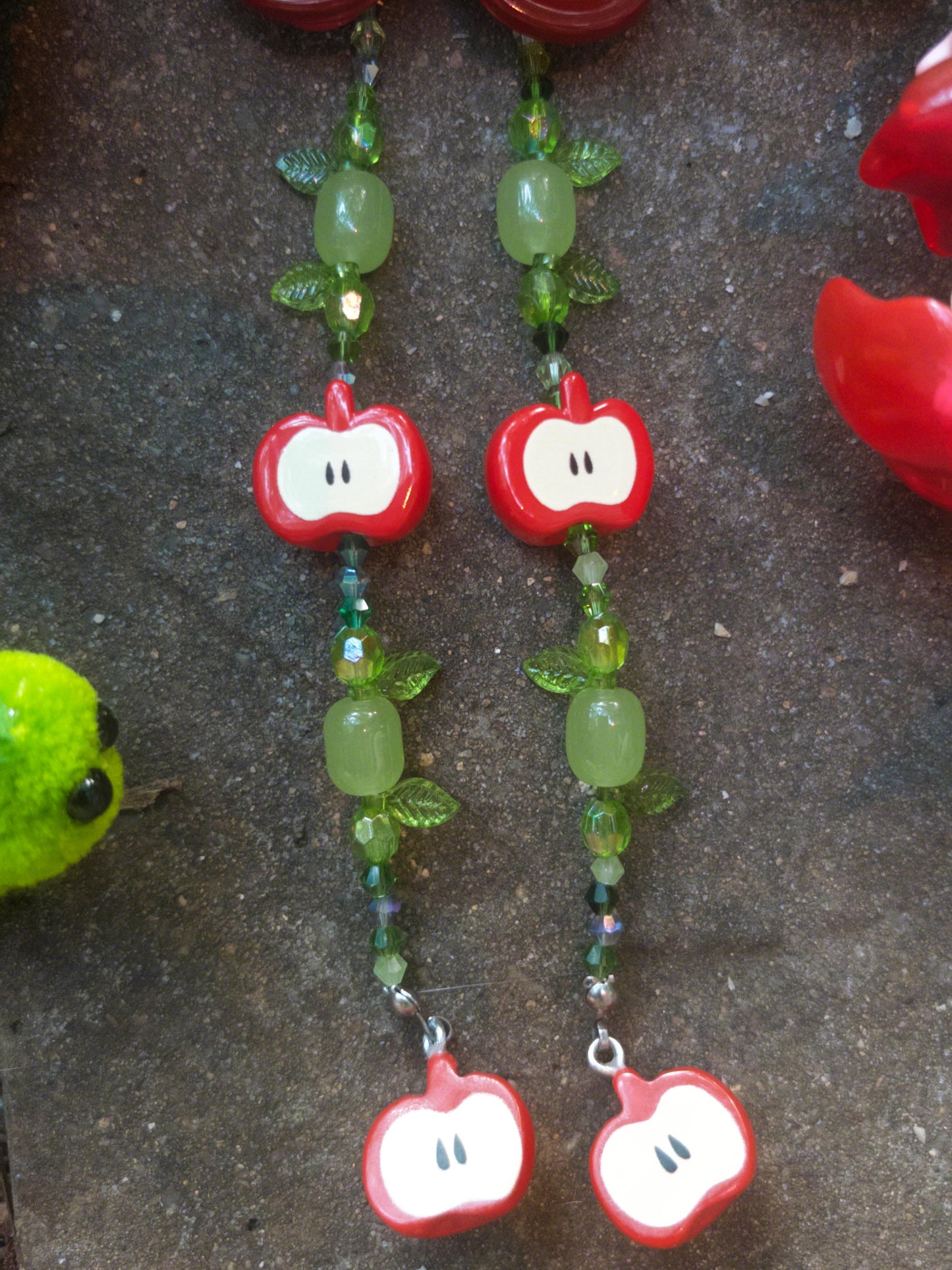 ๐ Little Apple Hair Clips