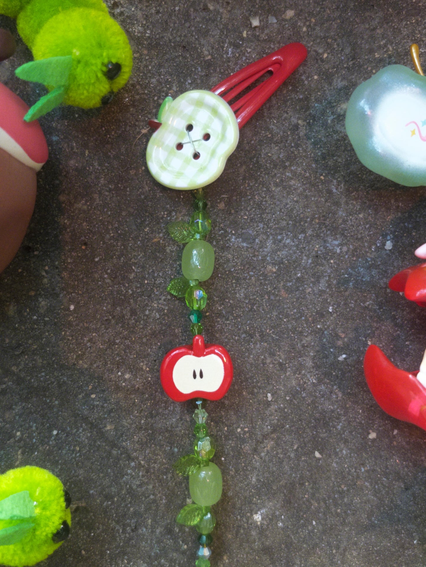 🍏 Apple Garden Clips