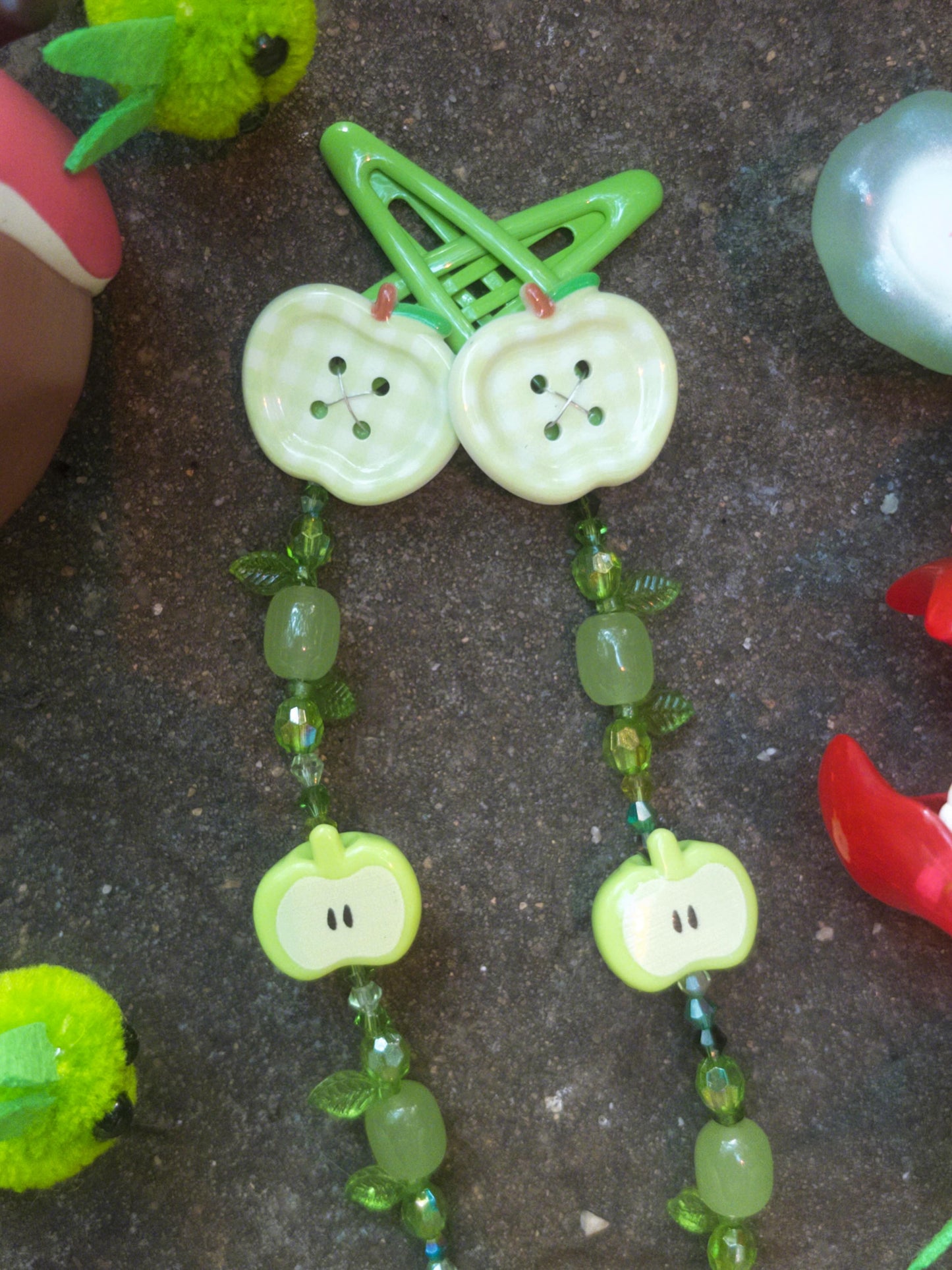 ٭˚🍏୨˚٭🐛! !